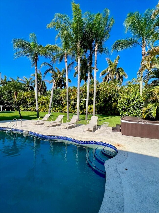 Building Photo - 7720 SW 147th Terrace