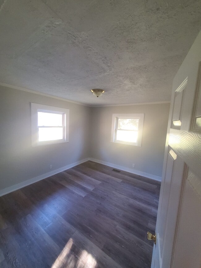 Building Photo - Grace Creek