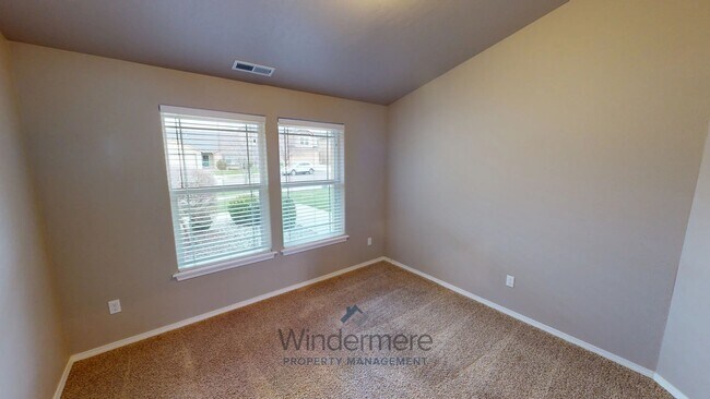 Building Photo - 247 Chapra St