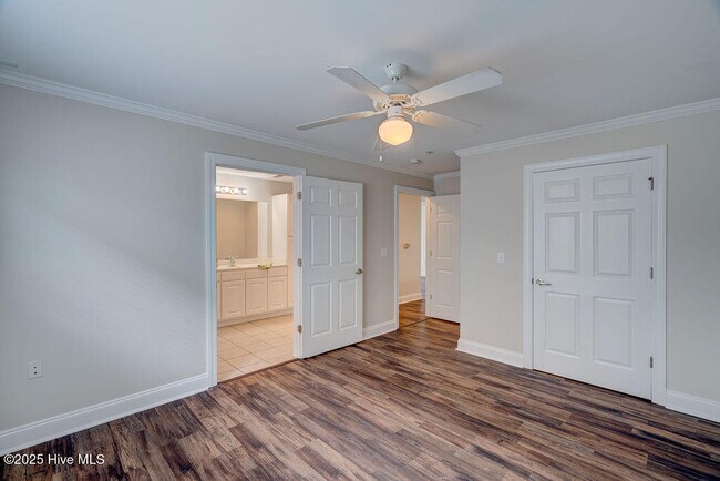 Building Photo - 2820 Bloomfield Ln