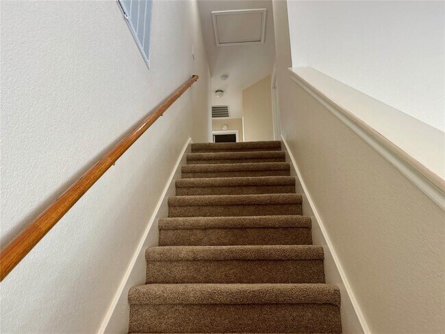 Building Photo - 11606 Hereford St