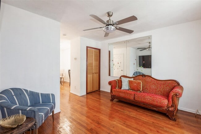 Building Photo - 165-35 144th Terrace
