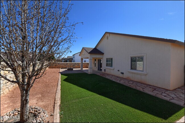 Building Photo - 14319 Owl Point Ave