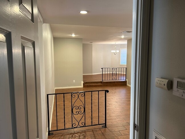 Building Photo - 1702 Maux Dr