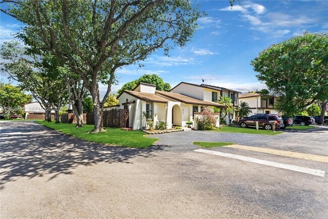 Building Photo - 6701 SW 129th Ct