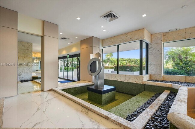 Building Photo - 1000 W Island Blvd