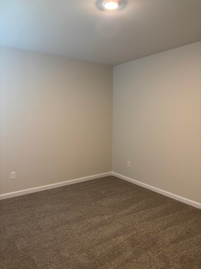 Building Photo - 1848 Lacebark Dr