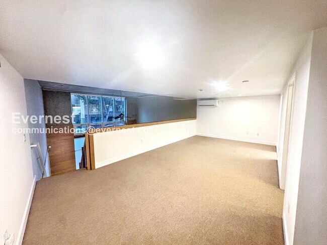 Building Photo - 2 Bed/2 Bath Condo with Underground Garage...