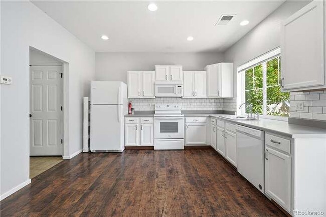 Building Photo - 3931 Balsawood Ln