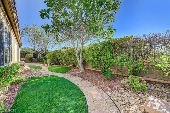 Building Photo - 2357 Wisconsin Dells Dr