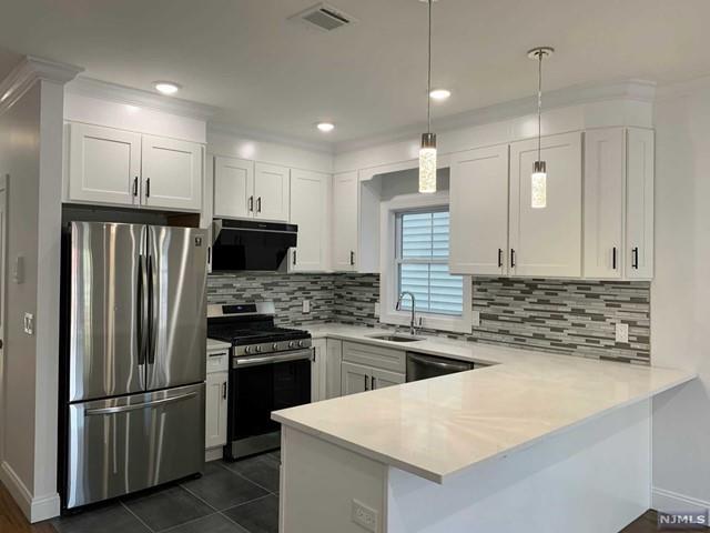 Building Photo - 231 Cleveland Ave