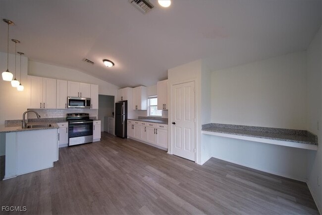 Building Photo - 1502 Scholar Ct
