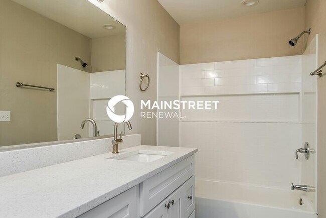 Building Photo - 3 Bedroom Pet-Friendly Home in Cape Coral, FL with Main Street Renewal