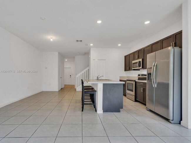 Building Photo - 25036 SW 107th Ave