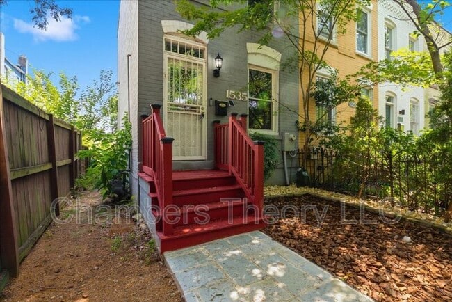 Building Photo - 1535 Constitution Ave NE