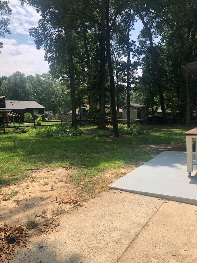 Building Photo - Charming 3 Bed 2 Bath Ranch Home in Indian...