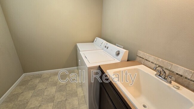 Building Photo - 18116 N Division Rd