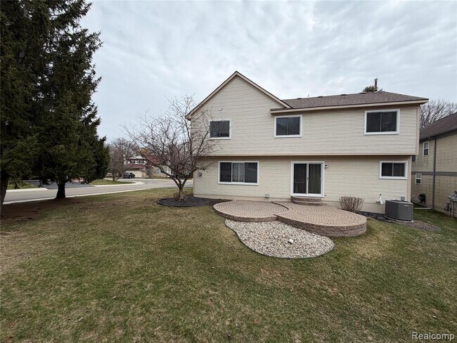 Building Photo - 24789 Toddy Ln