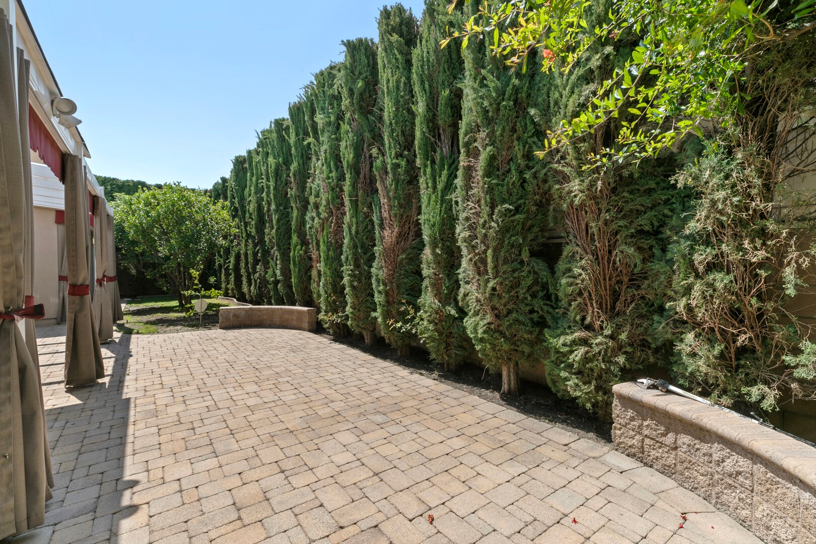 Building Photo - 15419 Valerio St
