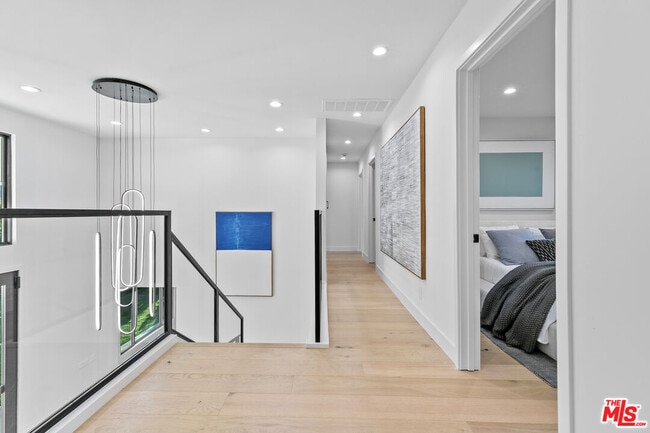 Building Photo - 18101 Green Meadow Dr