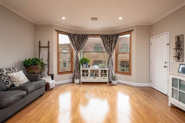Building Photo - 355 3rd St