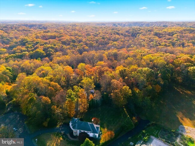 Building Photo - 10747 Riverscape Run