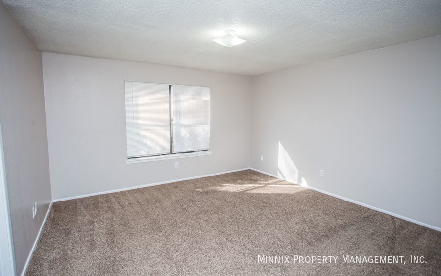 Building Photo - 1103 80th St