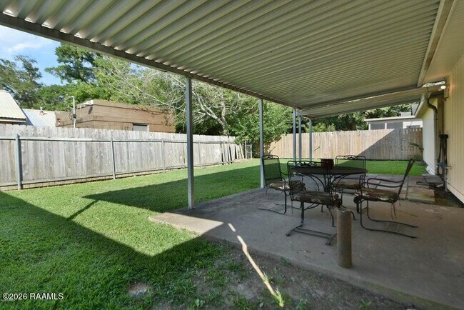 Building Photo - 524 Cedar Crest Ct