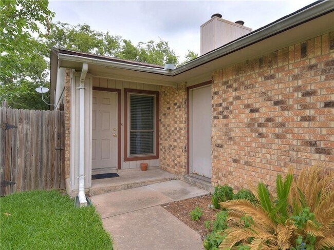 Building Photo - 1714 Rawhide Loop