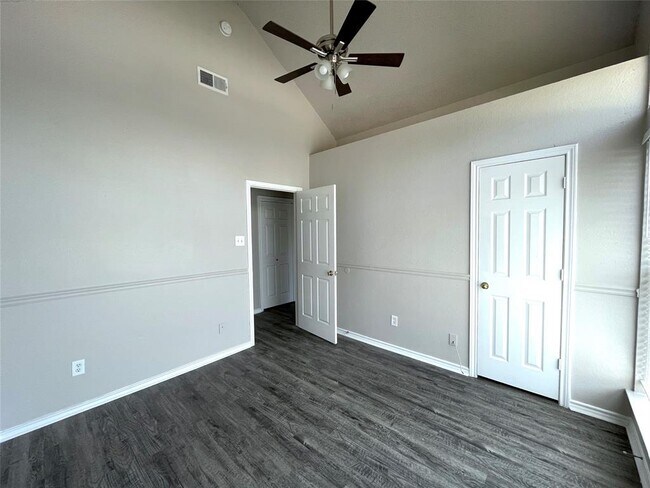 Building Photo - 8918 Quail Ridge Dr