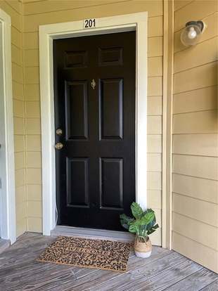 Building Photo - 8756 Mallard Reserve Dr