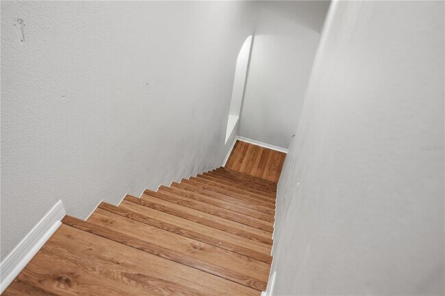 Building Photo - 10215 Lakeside Vista Dr