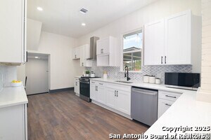 Building Photo - 207 Loretta Pl