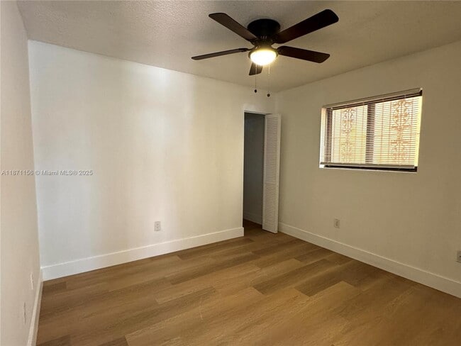 Building Photo - 2732 W 54th St