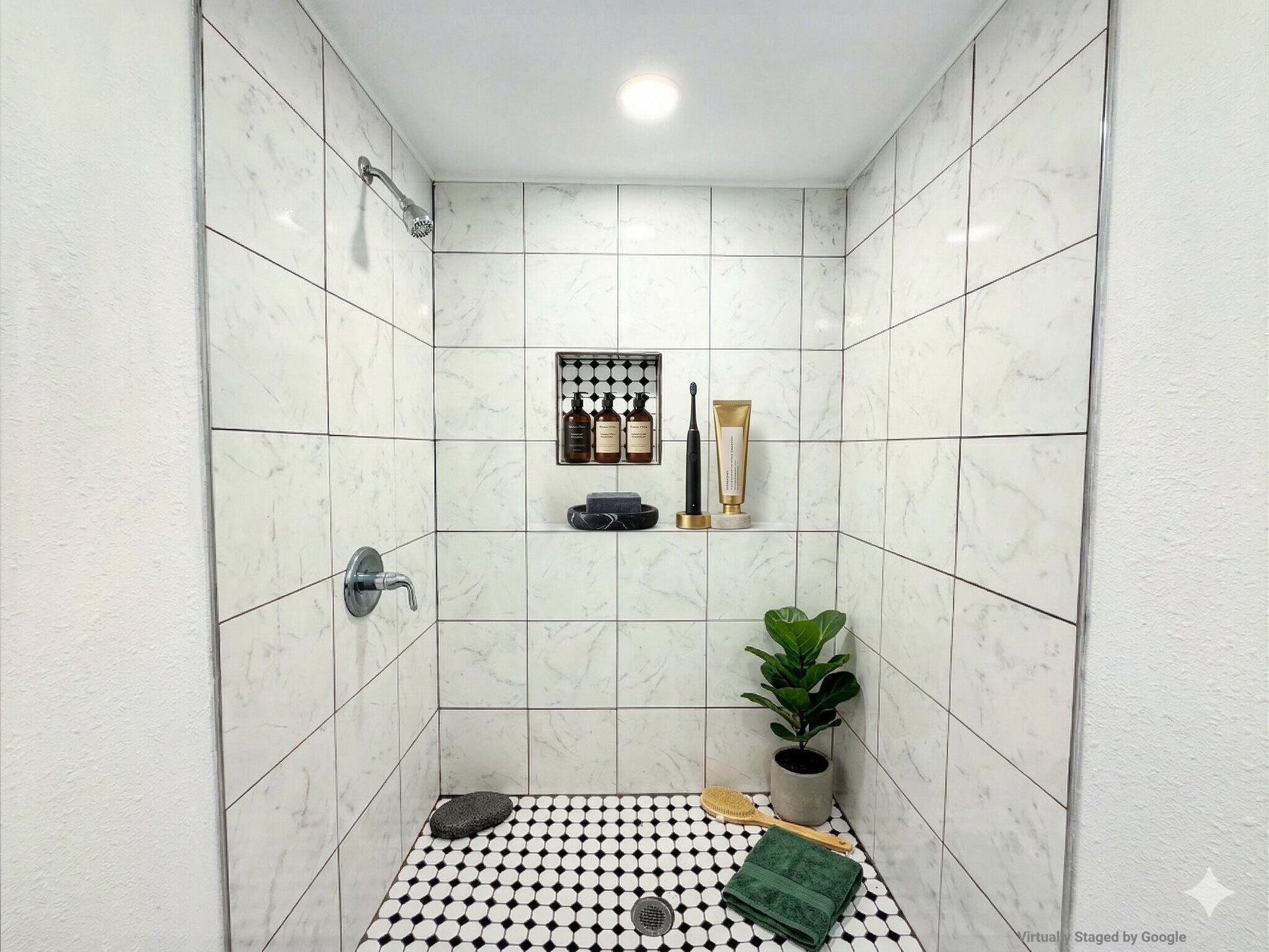 Building Photo - 1315 Whitley Dr