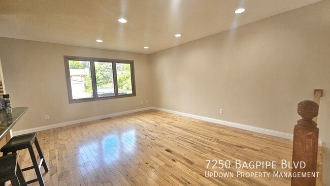 Building Photo - 7250 Bagpipe Blvd