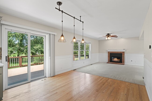 Building Photo - 406 Lakewood Dr