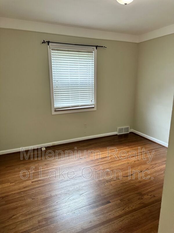 Building Photo - 2224 N Connecticut Ave