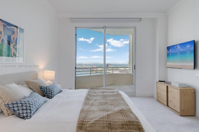 Building Photo - 888 Brickell Key Dr