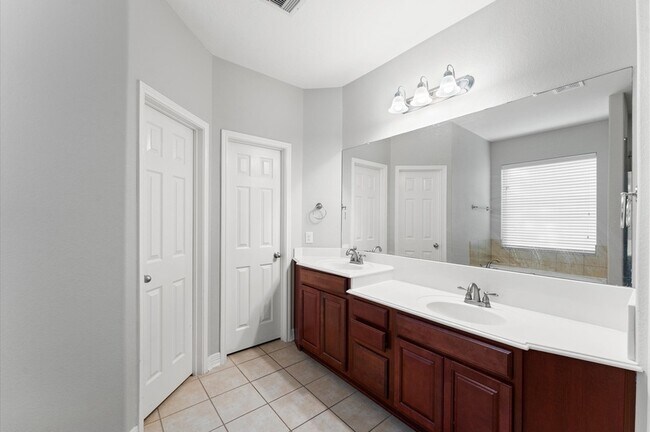 Building Photo - 3618 Bluebonnet Trace Dr