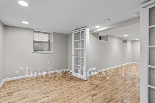 Building Photo - 1438 Meridian Pl NW
