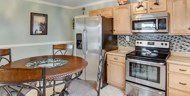 Building Photo - 735 Reckord Rd