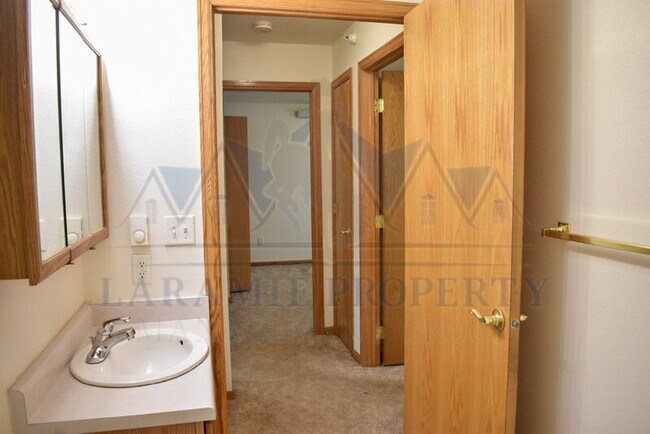 Building Photo - 519 S Colorado Ave