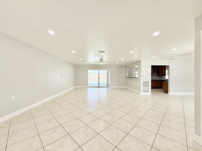 Building Photo - 4440 Maceachen Blvd