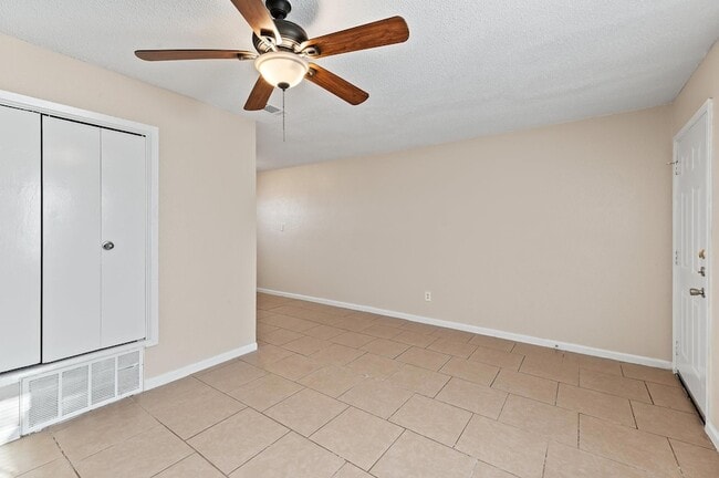 Building Photo - 410 Old Thorndale Rd