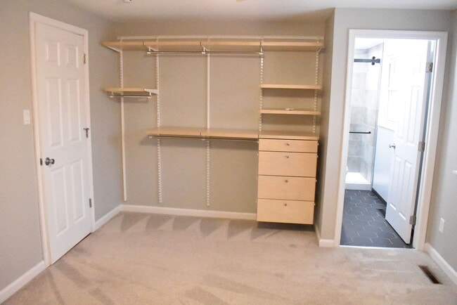 Building Photo - Fantastic Fredericksburg Home In Devonne Woods!