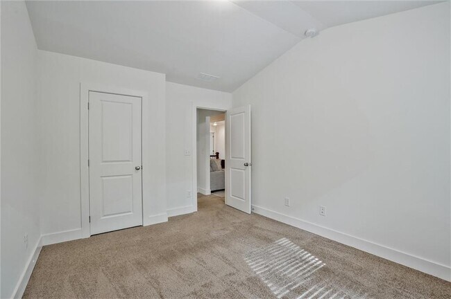 Building Photo - 2235 Mulsanne Dr