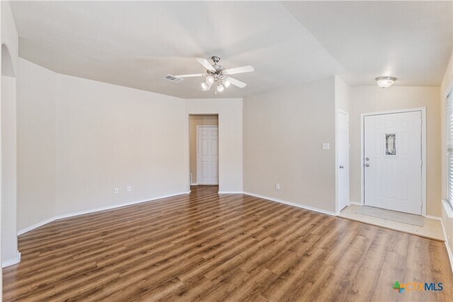 Building Photo - 9816 Tully Weary Ln