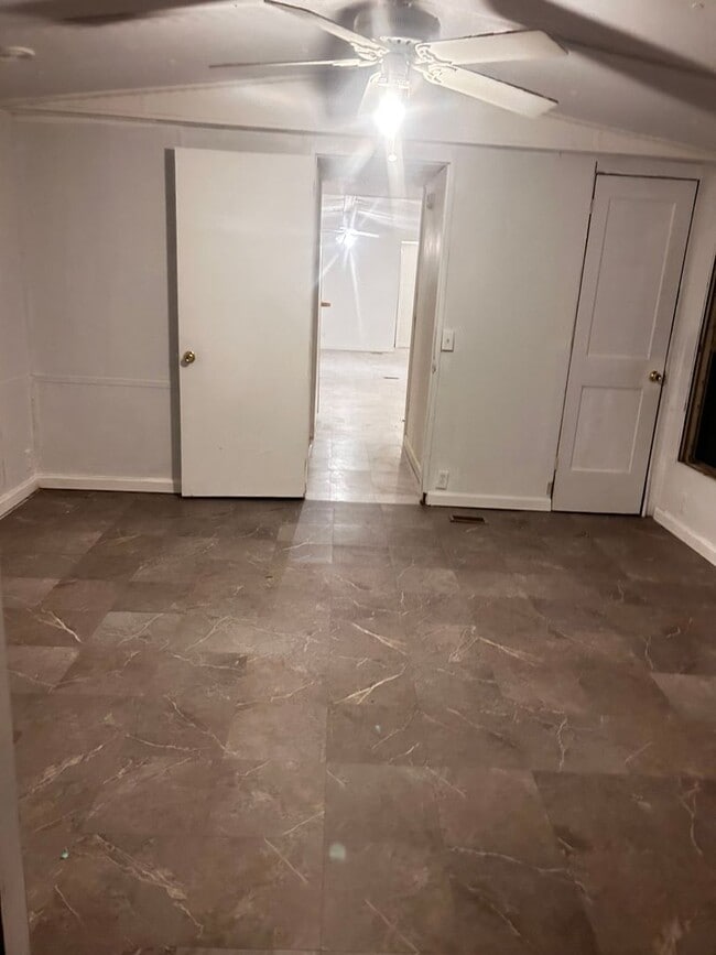 Building Photo - Available Soon! Apply Now! Rent this 2 bedroom, 2 bathroom home in Aiken!