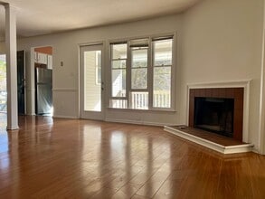 Building Photo - 2BR/2BA Condo in W. Raleigh